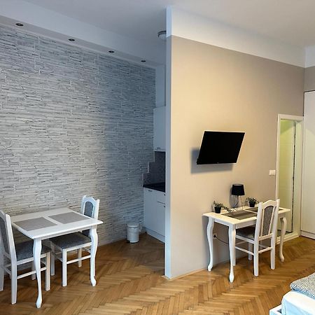 Nice 5 Apartments Сараево Экстерьер фото