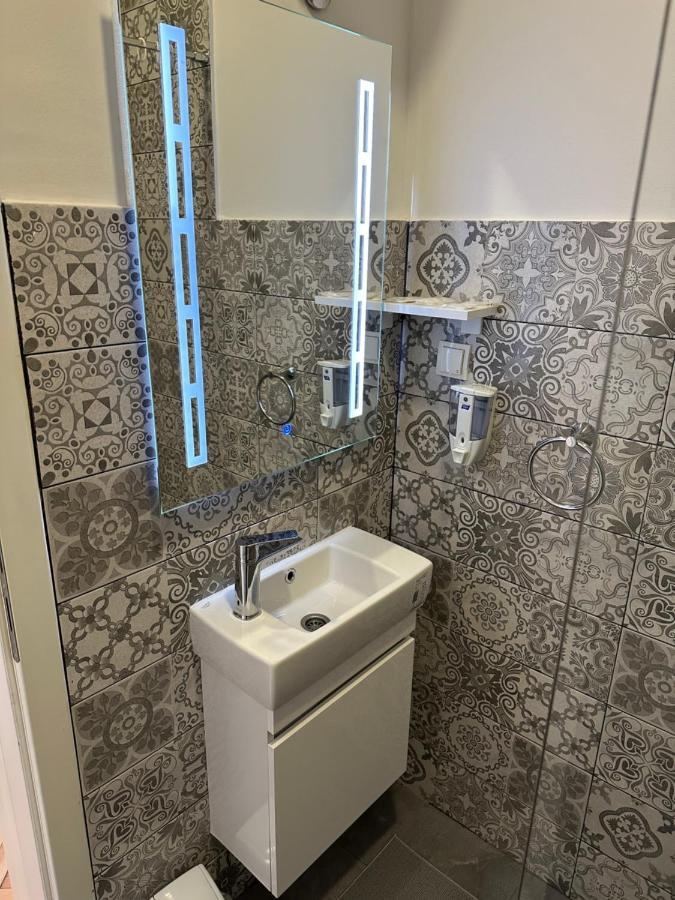 Nice 5 Apartments Сараево Экстерьер фото