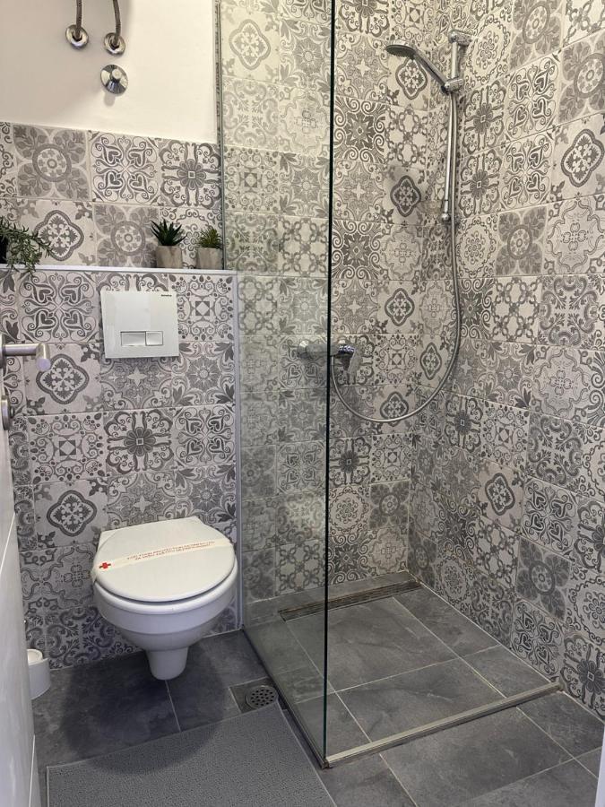 Nice 5 Apartments Сараево Экстерьер фото