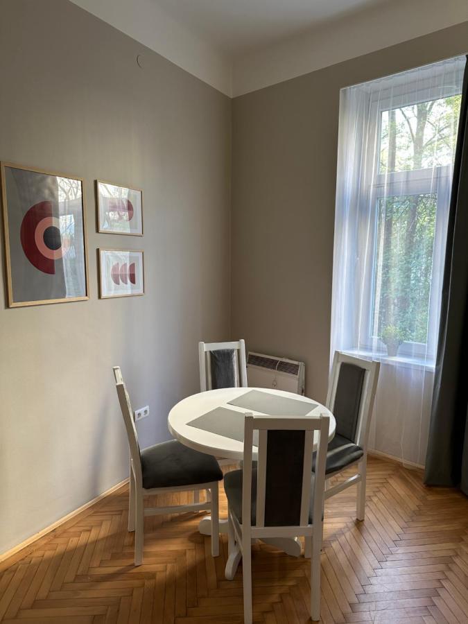 Nice 5 Apartments Сараево Экстерьер фото