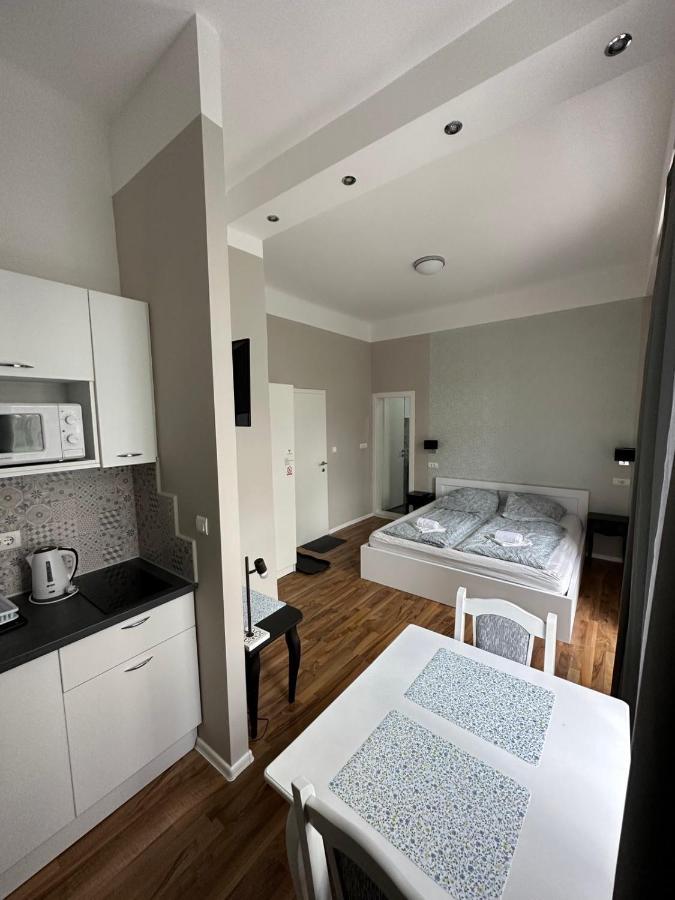 Nice 5 Apartments Сараево Экстерьер фото
